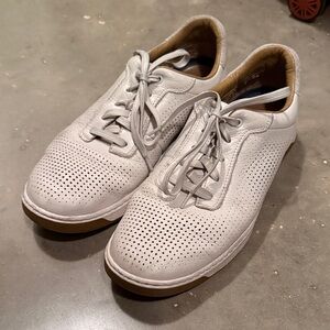 Johnston & Murphy Off-White Perforated Sneakers